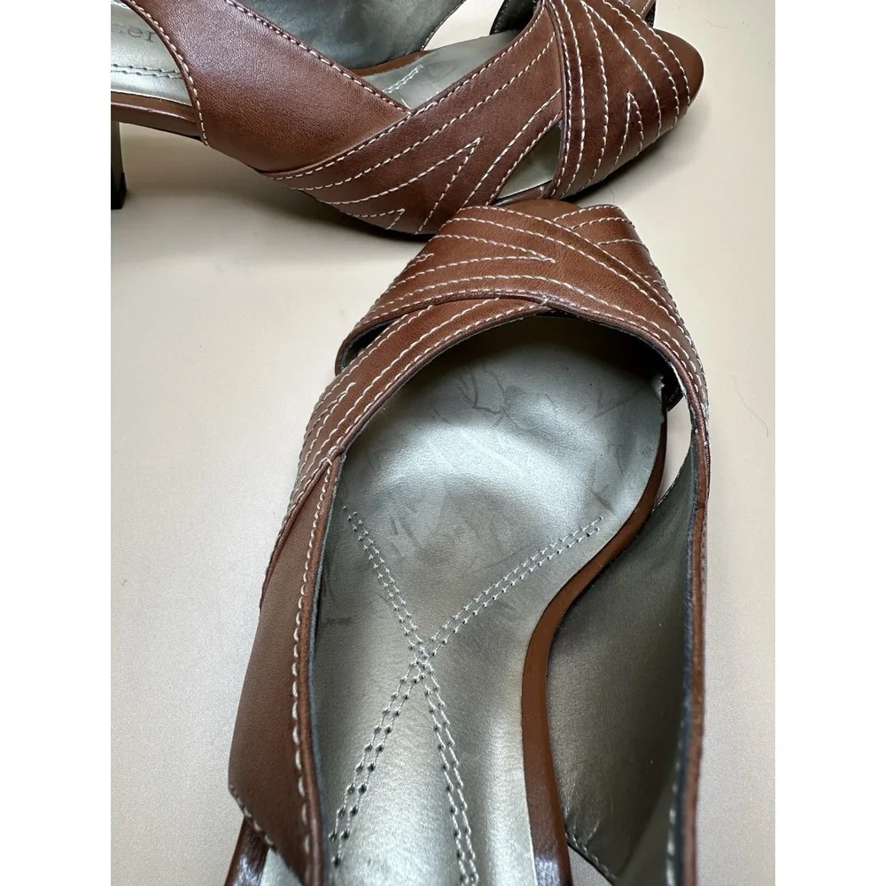 Naturalizer woman occasions